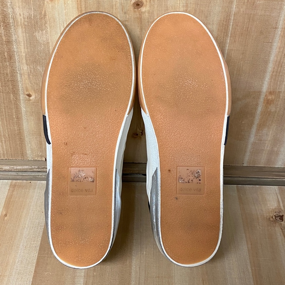 Dolce Vita Zina Sneakers - Picture 7 of 12